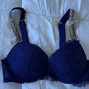 Victoria’s Secret very sexy bra